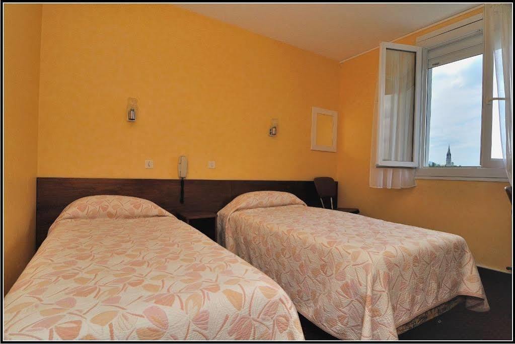 Hotel Montfort Lourdes Ngoại thất bức ảnh